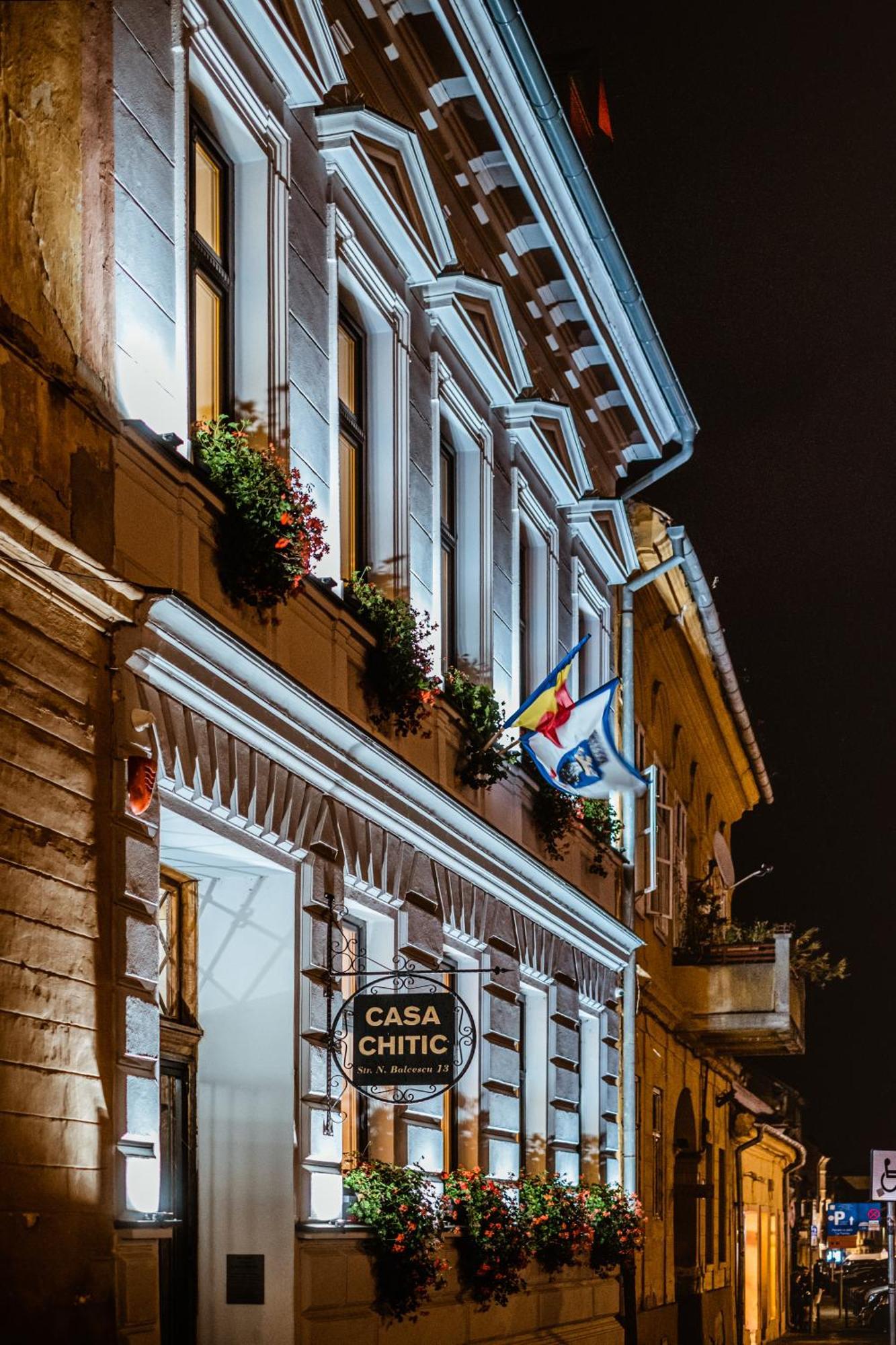 Casa Chitic - Hotel & Restaurant- Str Nicolae Balcescu 13 Braşov Exterior foto